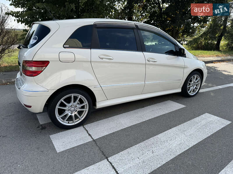 Хэтчбек Mercedes-Benz B-Class 2010 в Киеве