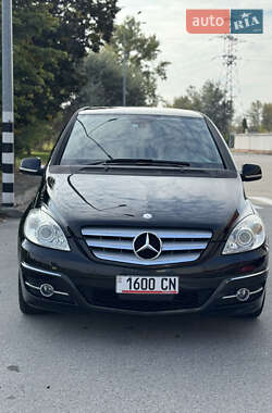 Хэтчбек Mercedes-Benz B-Class 2010 в 