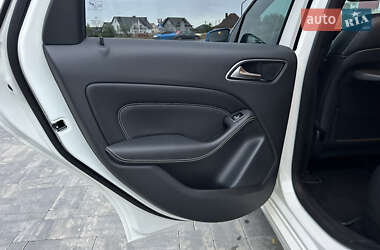 Хэтчбек Mercedes-Benz B-Class 2015 в 