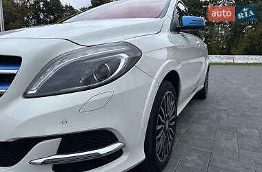Хэтчбек Mercedes-Benz B-Class 2015 в 