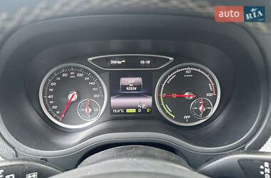 Хэтчбек Mercedes-Benz B-Class 2015 в 