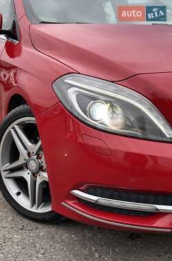 Хэтчбек Mercedes-Benz B-Class 2013 в 
