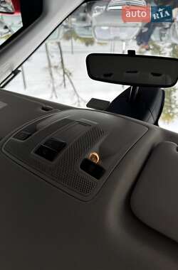 Хэтчбек Mercedes-Benz B-Class 2013 в 