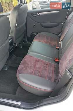Хэтчбек Mercedes-Benz B-Class 2010 в 