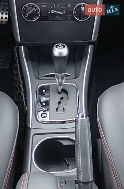 Хэтчбек Mercedes-Benz B-Class 2010 в 