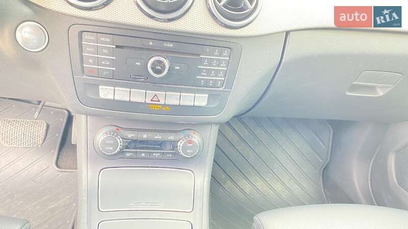 Хэтчбек Mercedes-Benz B-Class 2016 в Киеве