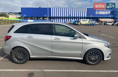 Хэтчбек Mercedes-Benz B-Class 2017 в 