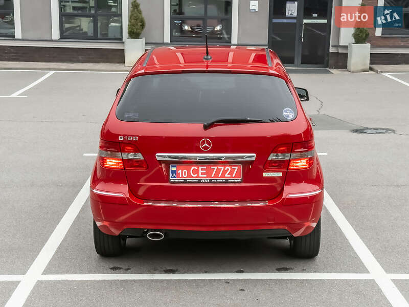 Хетчбек Mercedes-Benz B-Class 2010 в Києві фото 5 Хетчбек Mercedes-Benz B-Class 2010 в Києві