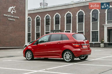 Хэтчбек Mercedes-Benz B-Class 2010 в 