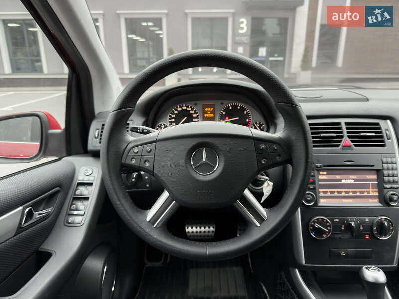 Хетчбек Mercedes-Benz B-Class 2010 в Києві фото 28 Хетчбек Mercedes-Benz B-Class 2010 в Києві