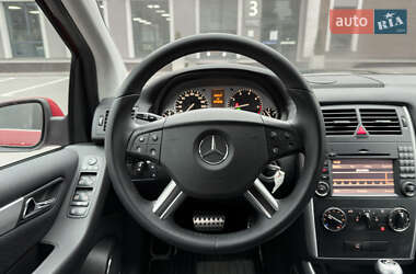 Хэтчбек Mercedes-Benz B-Class 2010 в 