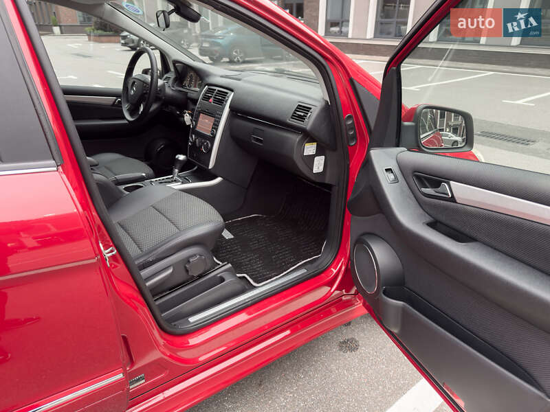 Хетчбек Mercedes-Benz B-Class 2010 в Києві фото 40 Хетчбек Mercedes-Benz B-Class 2010 в Києві