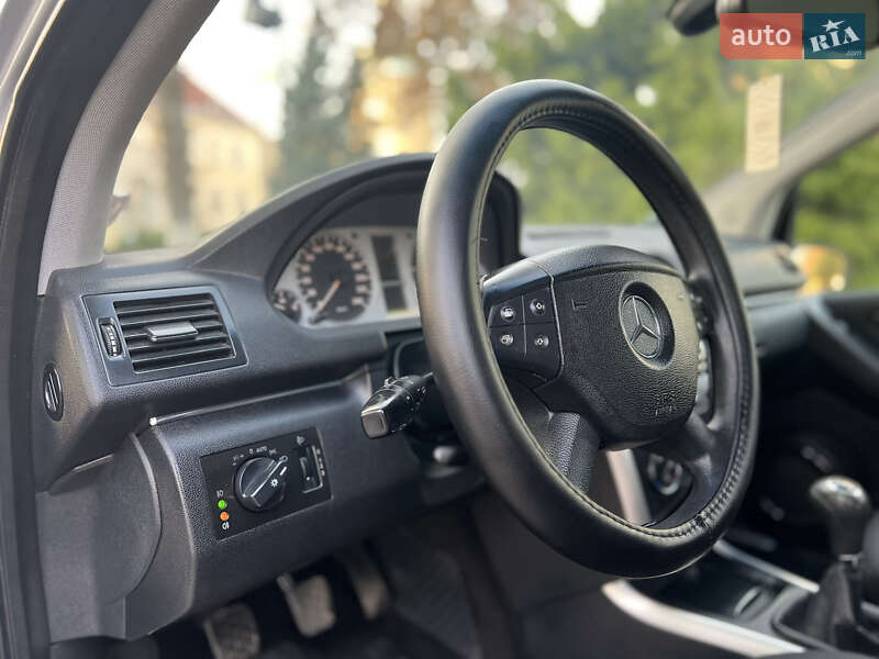 Хэтчбек Mercedes-Benz B-Class 2006 в Жовкве