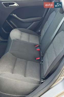 Хетчбек Mercedes-Benz B-Class 2015 в 