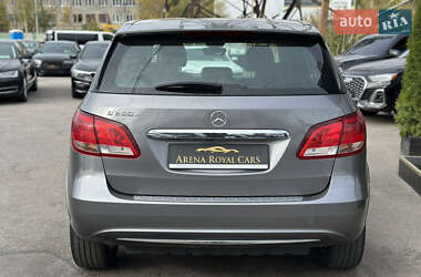 Хэтчбек Mercedes-Benz B-Class 2016 в 