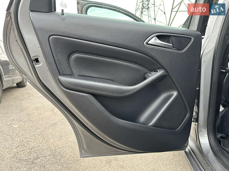 Хэтчбек Mercedes-Benz B-Class 2016 в Харькове