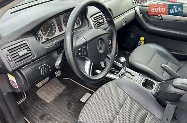 Хэтчбек Mercedes-Benz B-Class 2010 в 