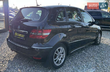 Хэтчбек Mercedes-Benz B-Class 2009 в 