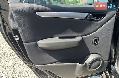 Хэтчбек Mercedes-Benz B-Class 2009 в 