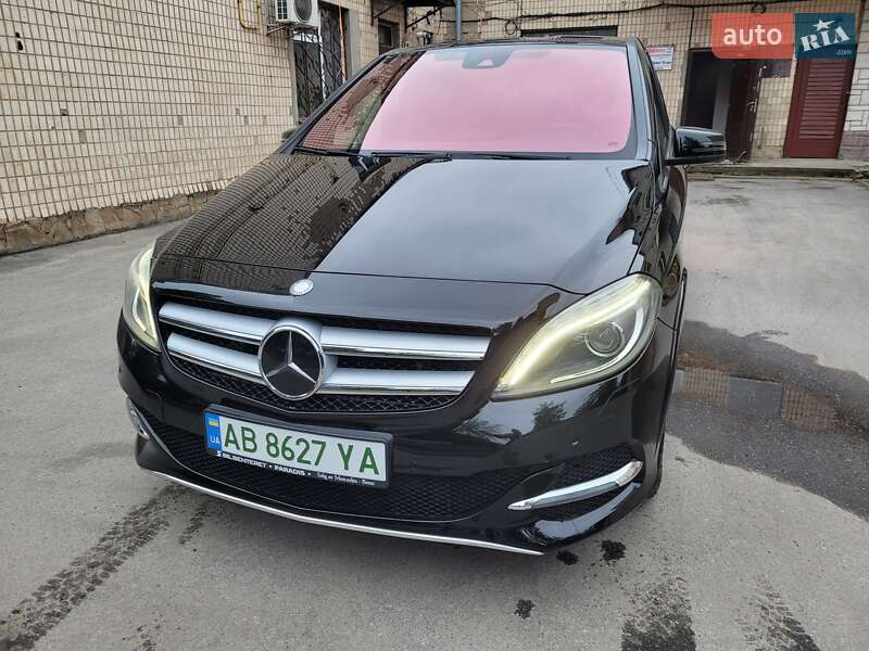 Хэтчбек Mercedes-Benz B-Class 2014 в 