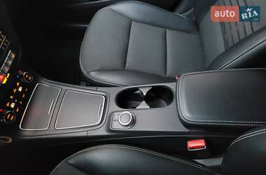 Хэтчбек Mercedes-Benz B-Class 2014 в 