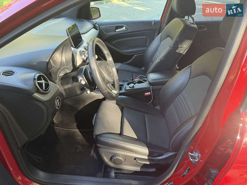 Хэтчбек Mercedes-Benz B-Class 2018 в Львове