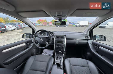 Хэтчбек Mercedes-Benz B-Class 2010 в 