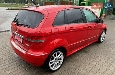 Хэтчбек Mercedes-Benz B-Class 2010 в 
