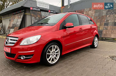 Хэтчбек Mercedes-Benz B-Class 2010 в 