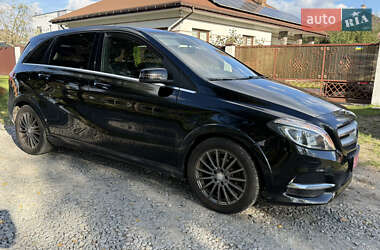 Хэтчбек Mercedes-Benz B-Class 2015 в 