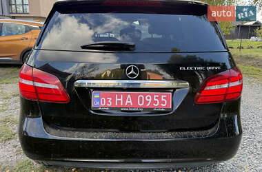 Хэтчбек Mercedes-Benz B-Class 2015 в 
