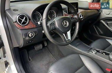 Хэтчбек Mercedes-Benz B-Class 2014 в 