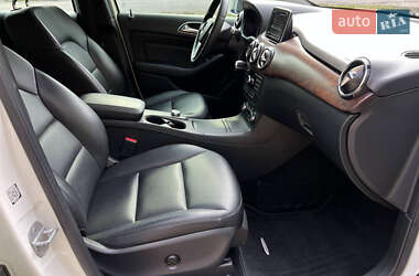Хэтчбек Mercedes-Benz B-Class 2014 в 