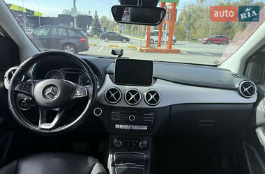 Хэтчбек Mercedes-Benz B-Class 2015 в 