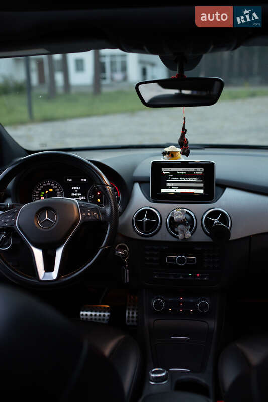 Хэтчбек Mercedes-Benz B-Class 2013 в Ахтырке фото 15 Хэтчбек Mercedes-Benz B-Class 2013 в Ахтырке