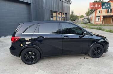 Хэтчбек Mercedes-Benz B-Class 2015 в 