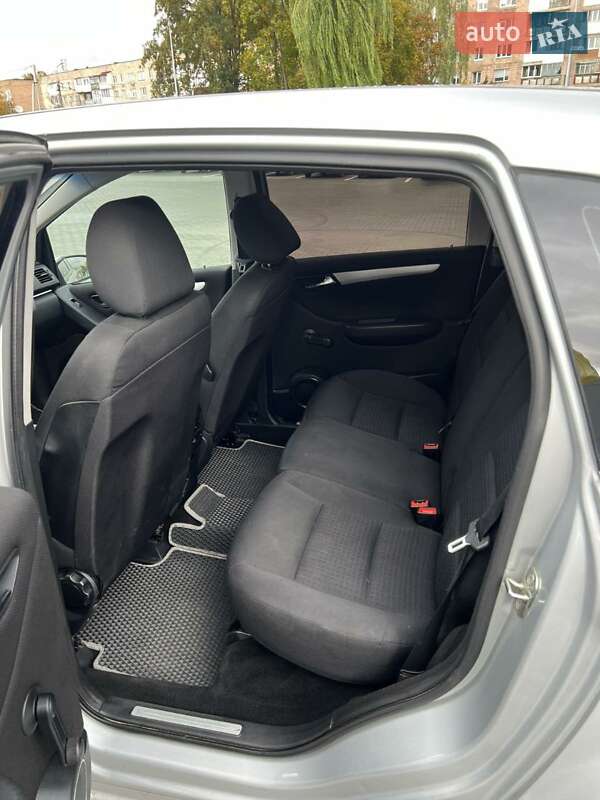 Хэтчбек Mercedes-Benz B-Class 2005 в Луцке фото 12 Хэтчбек Mercedes-Benz B-Class 2005 в Луцке