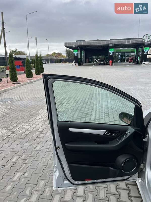 Хэтчбек Mercedes-Benz B-Class 2005 в Луцке фото 13 Хэтчбек Mercedes-Benz B-Class 2005 в Луцке