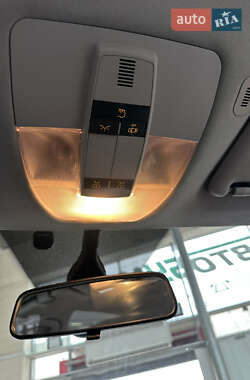 Хэтчбек Mercedes-Benz B-Class 2010 в 