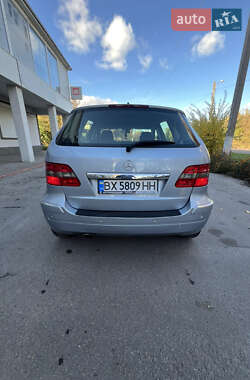 Хэтчбек Mercedes-Benz B-Class 2005 в 