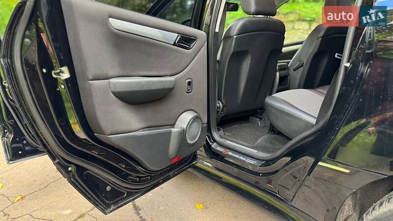 Хэтчбек Mercedes-Benz B-Class 2007 в Остроге