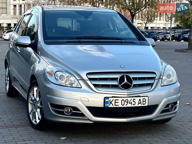 Хетчбек Mercedes-Benz B-Class 2010 в Дніпрі фото 2 Хетчбек Mercedes-Benz B-Class 2010 в Дніпрі