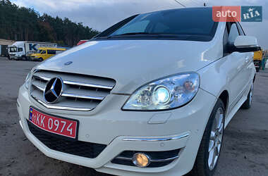 Хетчбек Mercedes-Benz B-Class 2010 в 