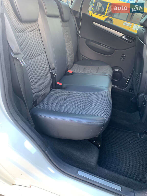 Хетчбек Mercedes-Benz B-Class 2010 в Києві