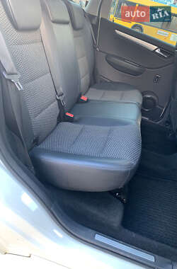 Хетчбек Mercedes-Benz B-Class 2010 в 
