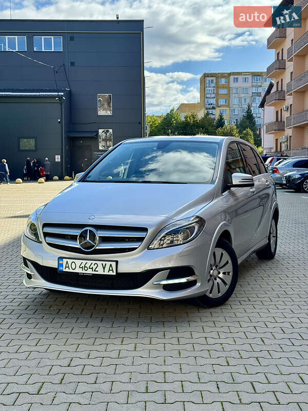 Mercedes-Benz B-Class 2016