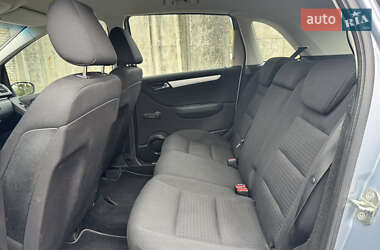 Хэтчбек Mercedes-Benz B-Class 2005 в 