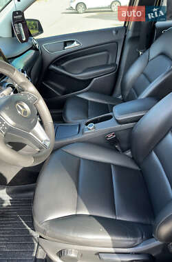 Хэтчбек Mercedes-Benz B-Class 2014 в 