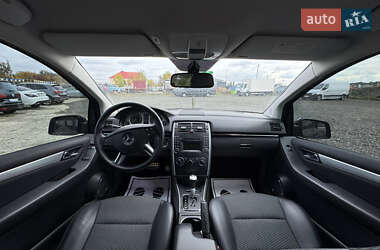 Хетчбек Mercedes-Benz B-Class 2009 в 