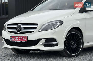 Хэтчбек Mercedes-Benz B-Class 2016 в 